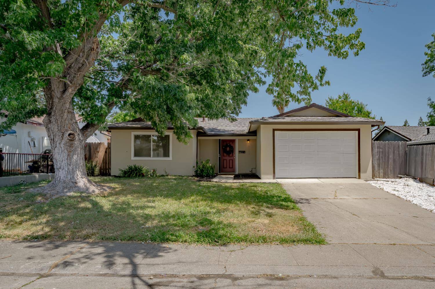 Sacramento, CA 95842,6112 Longfellow WAY