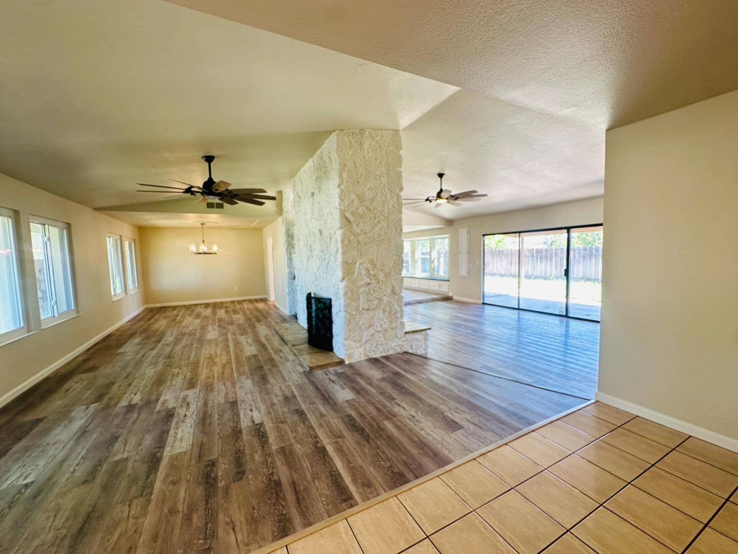 Manteca, CA 95336,553 Manor Oak PL