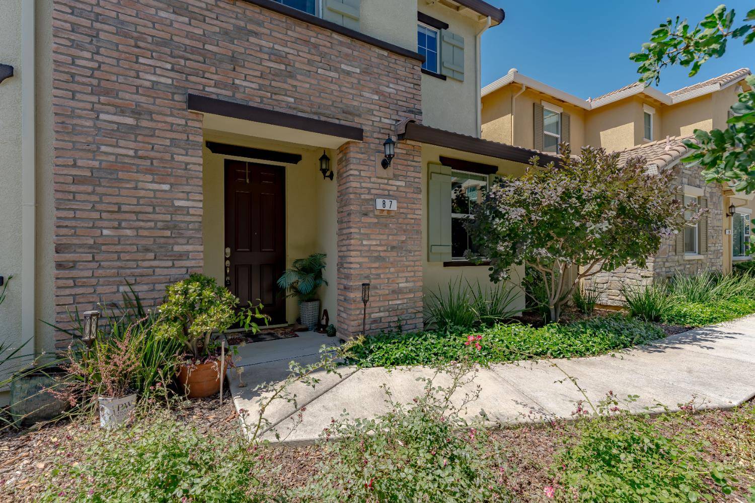 Roseville, CA 95661,87 HUDDLESTONE CIR