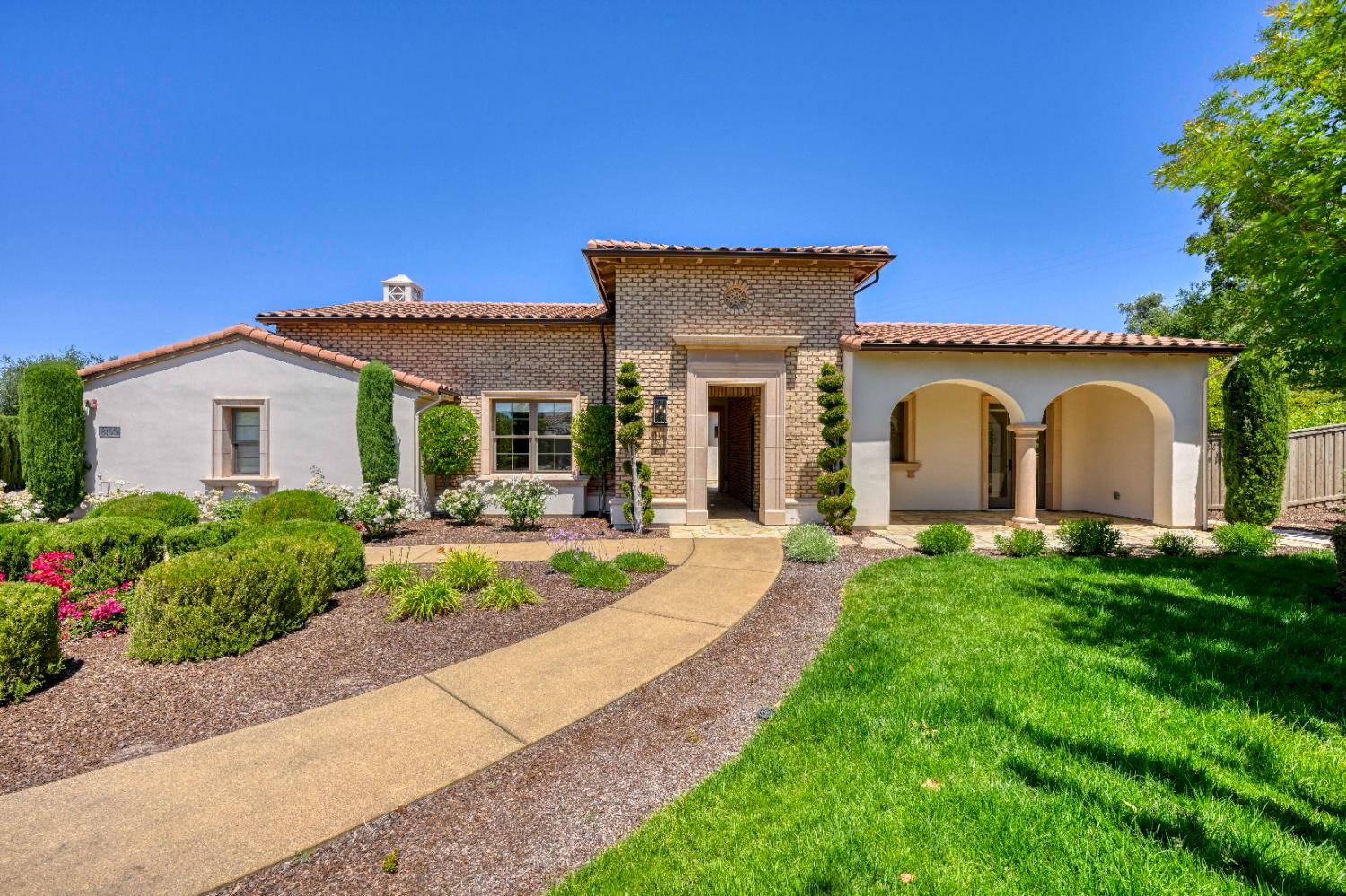 Granite Bay, CA 95746,8100 Woodland Grove PL