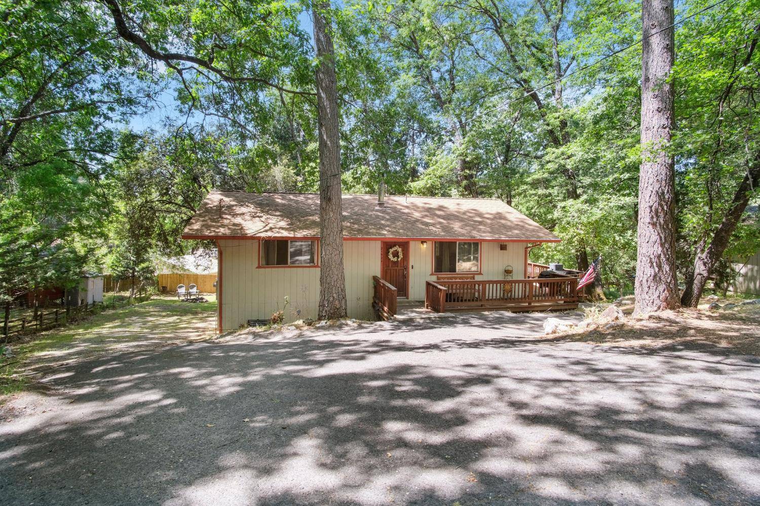Sonora, CA 95370,21924 Feather River DR