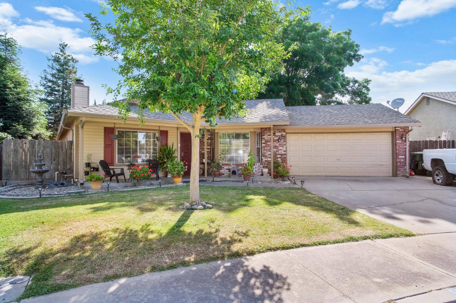 Turlock, CA 95380,1357 Mark CT