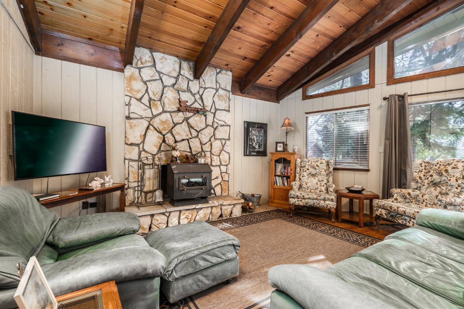South Lake Tahoe, CA 96150,1644 Crystal Air DR
