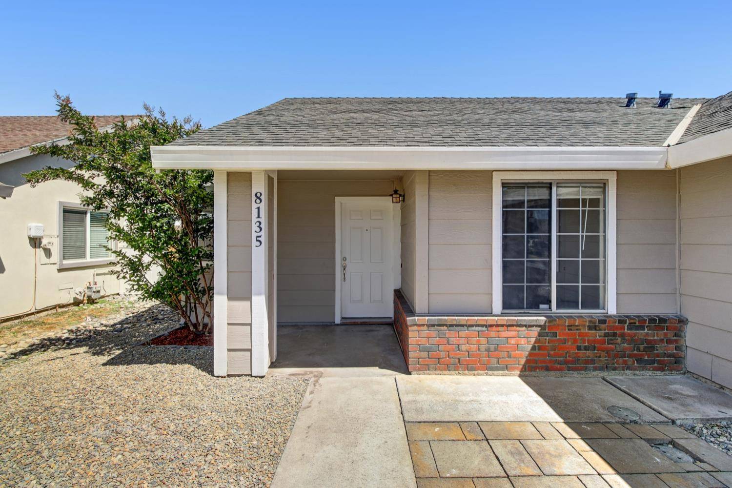 Sacramento, CA 95828,8135 Traver CT