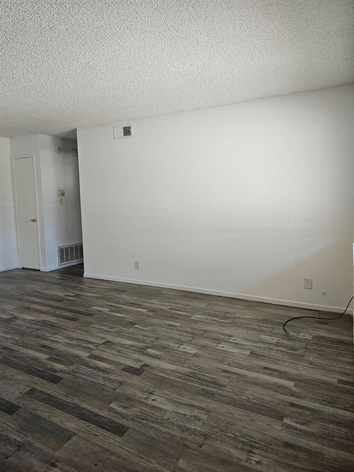 Sacramento, CA 95823,41 La Fresa Court #4