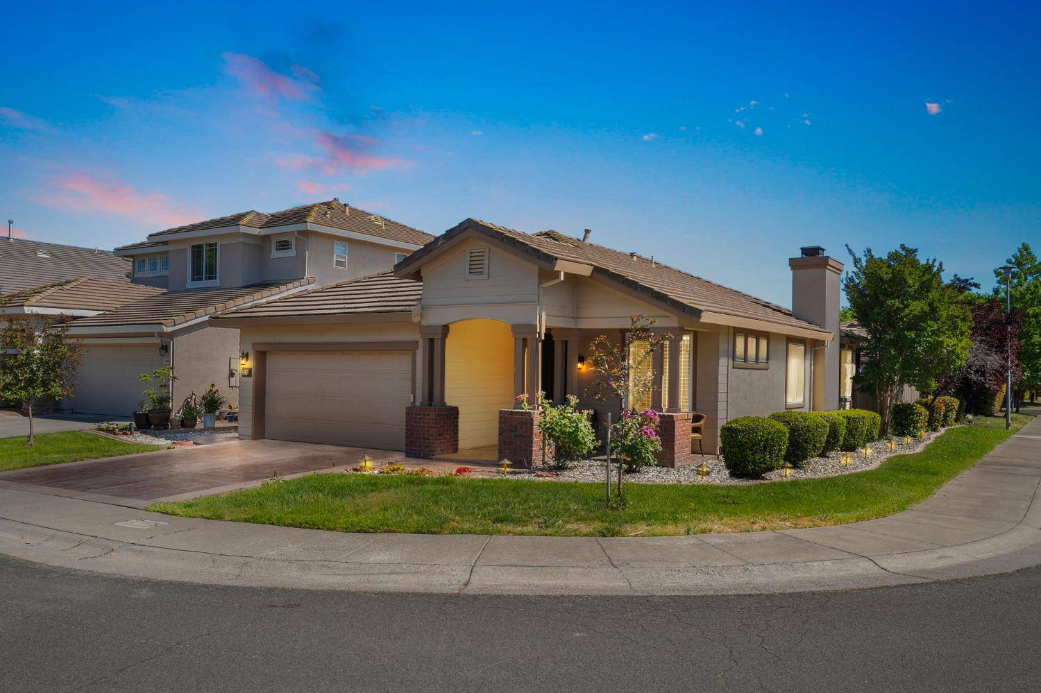 Sacramento, CA 95835,2192 Sherington WAY