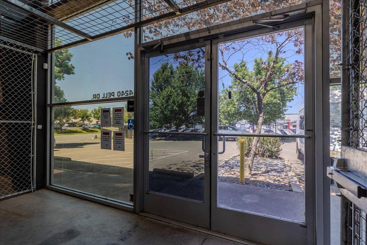Sacramento, CA 95838,4240 Pell DR