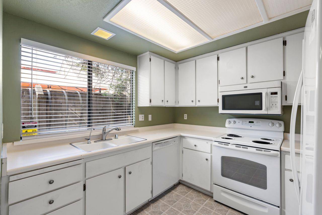 Sacramento, CA 95833,7 Whitecap CT