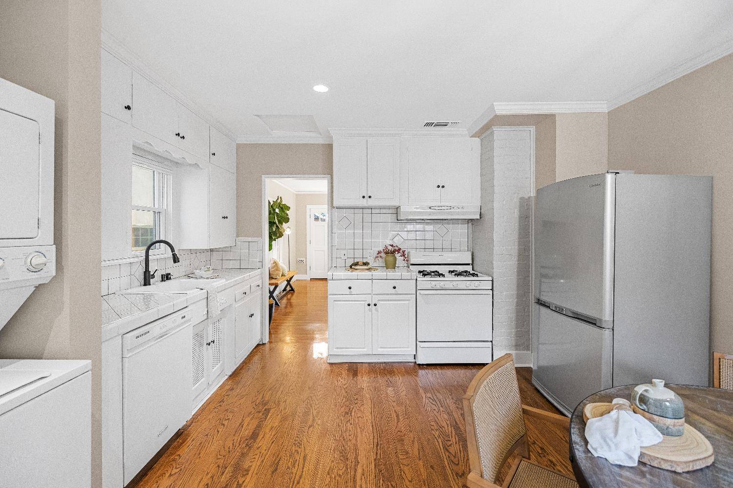 Sacramento, CA 95819,529 San Antonio WAY
