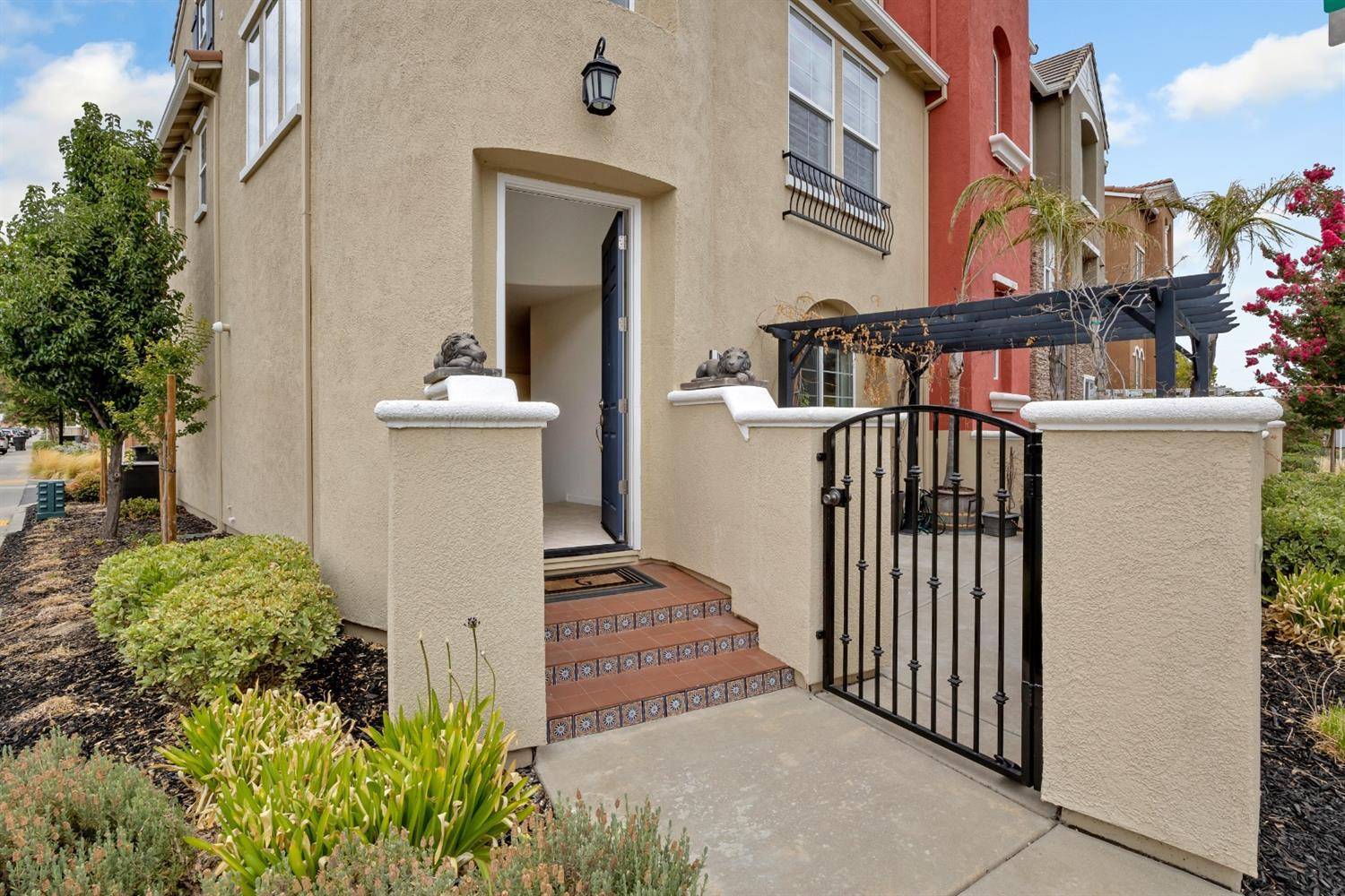 Roseville, CA 95747,1708 Camino Real WAY