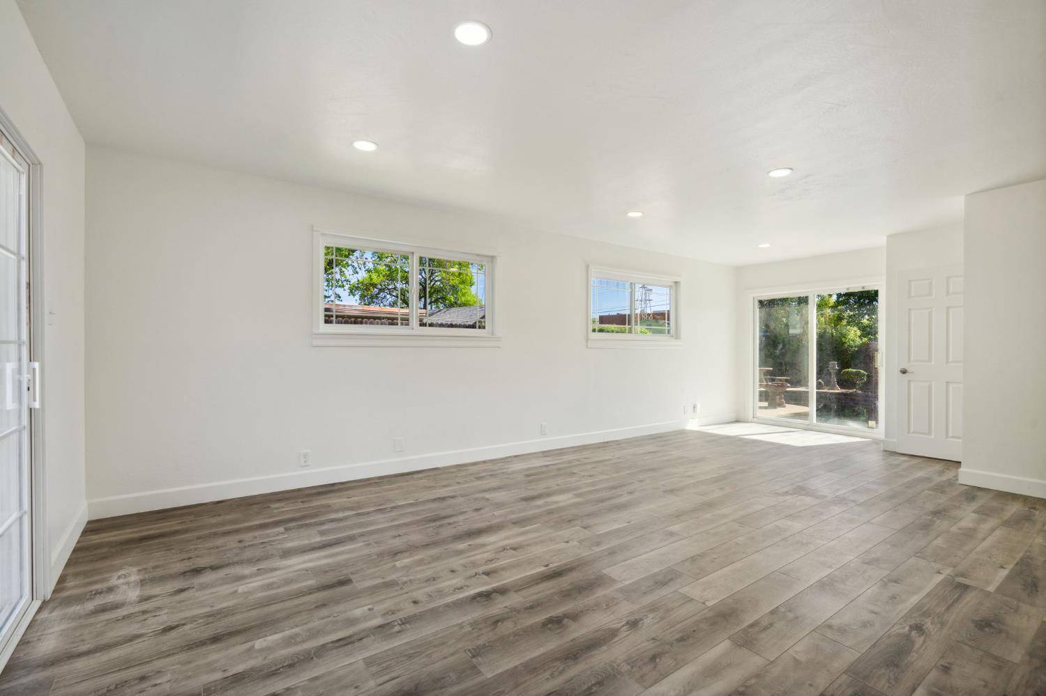 Sacramento, CA 95822,1821 Opper AVE
