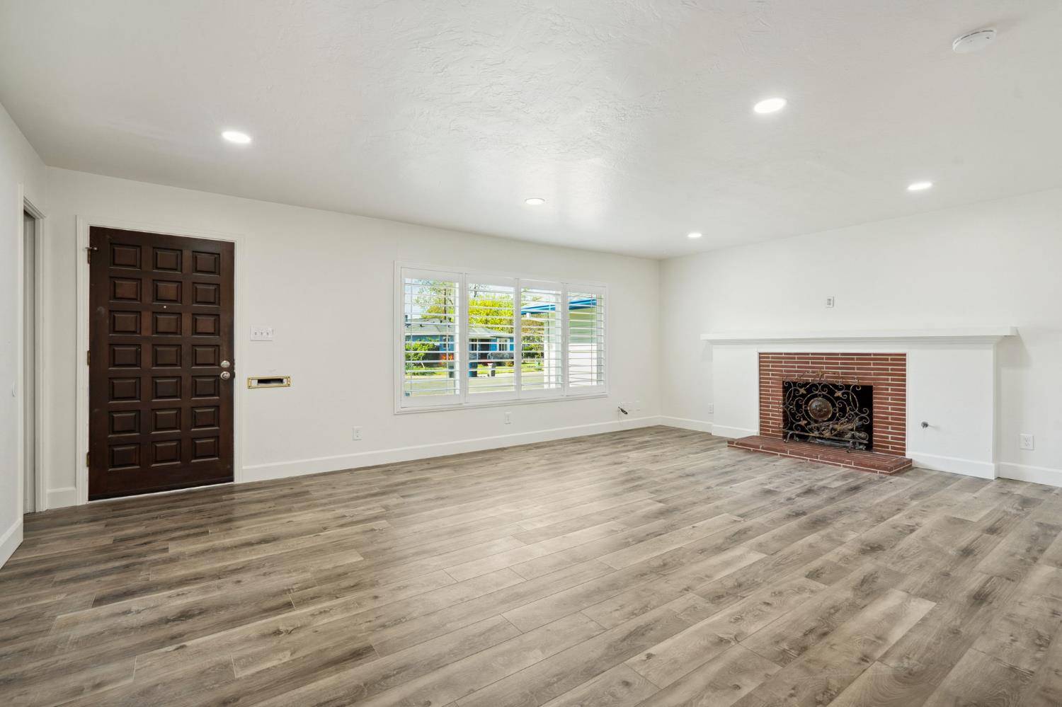 Sacramento, CA 95822,1821 Opper AVE