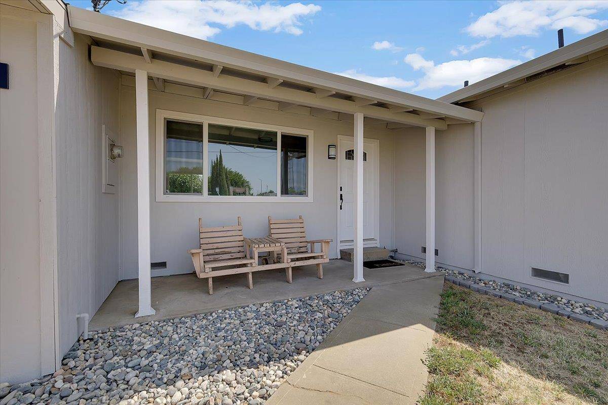 Olivehurst, CA 95961,1968 10th AVE