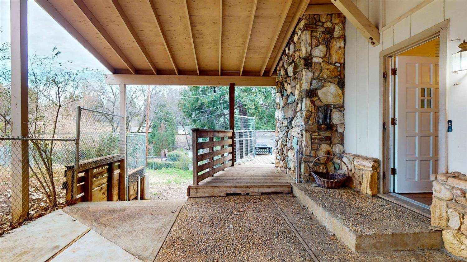 Grass Valley, CA 95945,10128 Mills RD