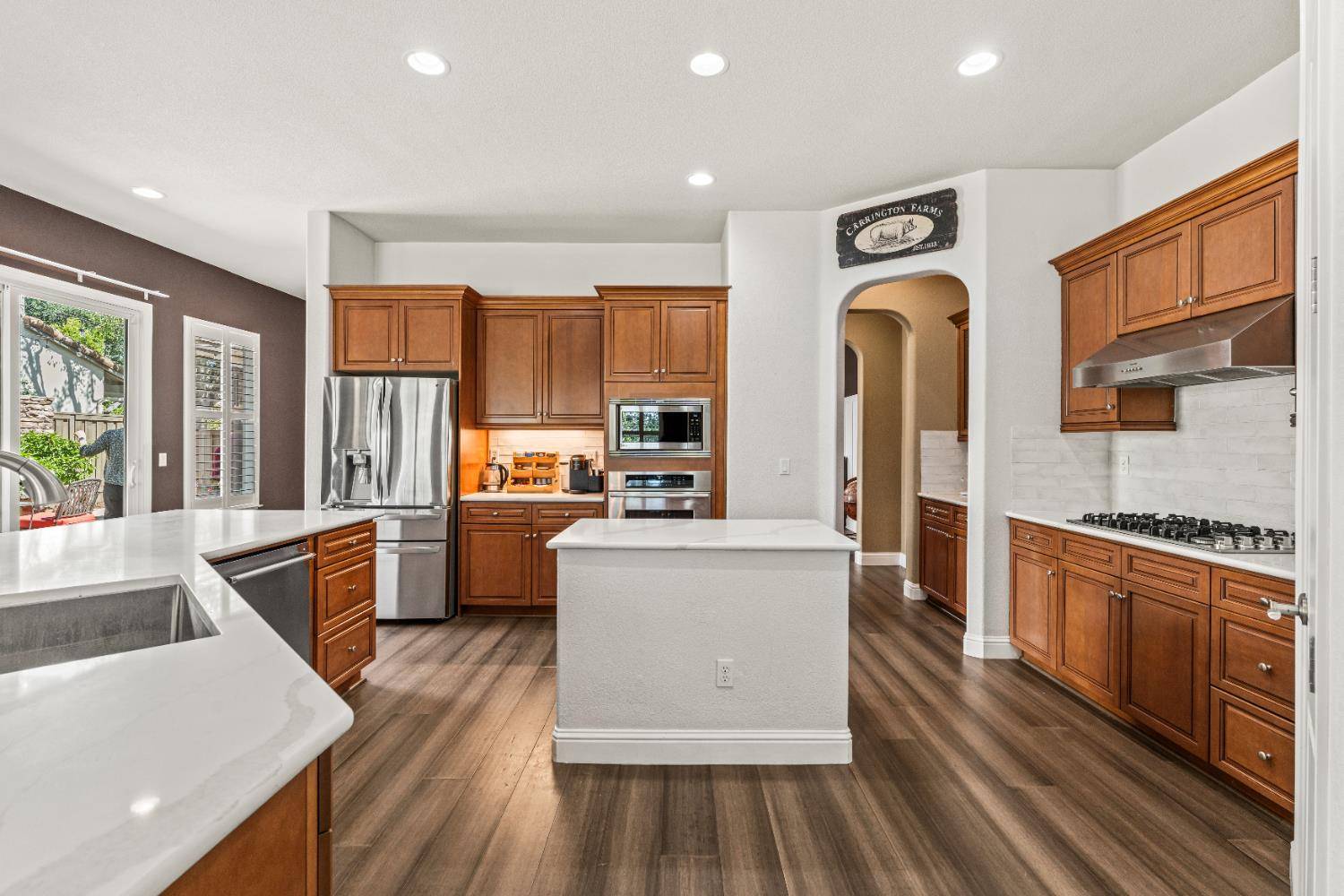 Roseville, CA 95747,9535 Pinehurst DR
