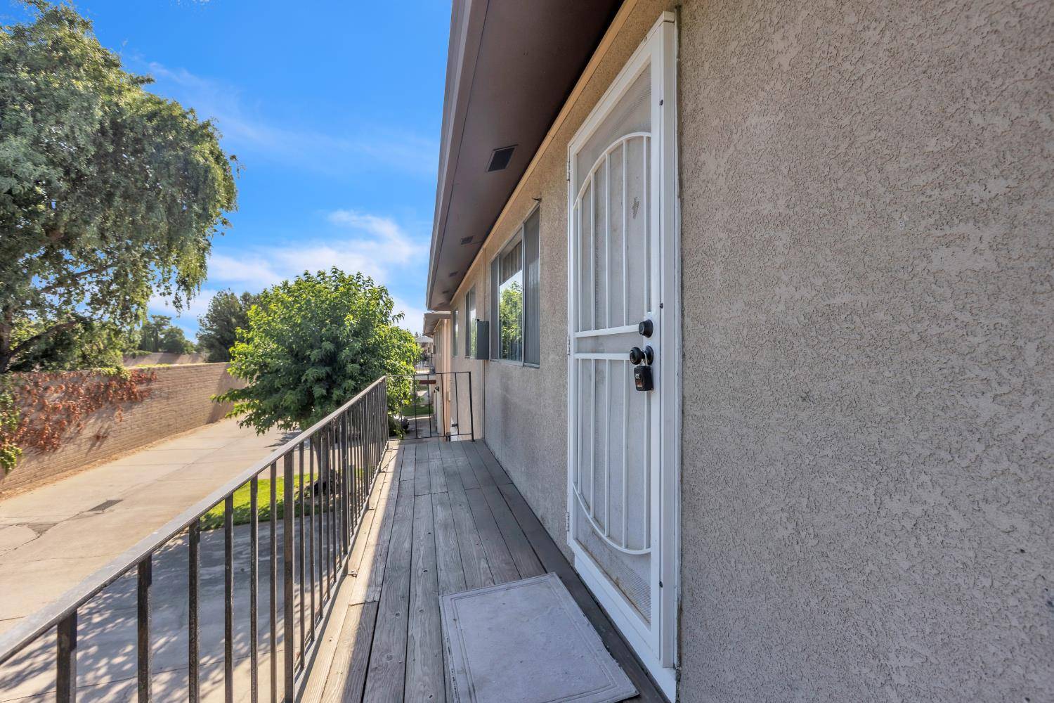 Sacramento, CA 95826,9029 Montoya ST #4