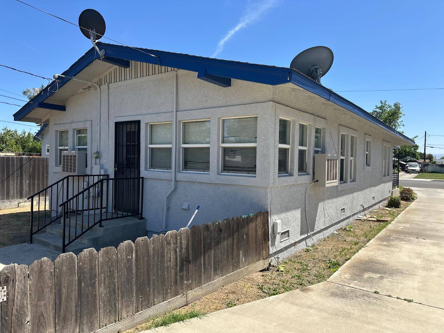 Los Banos, CA 93635,962 F ST