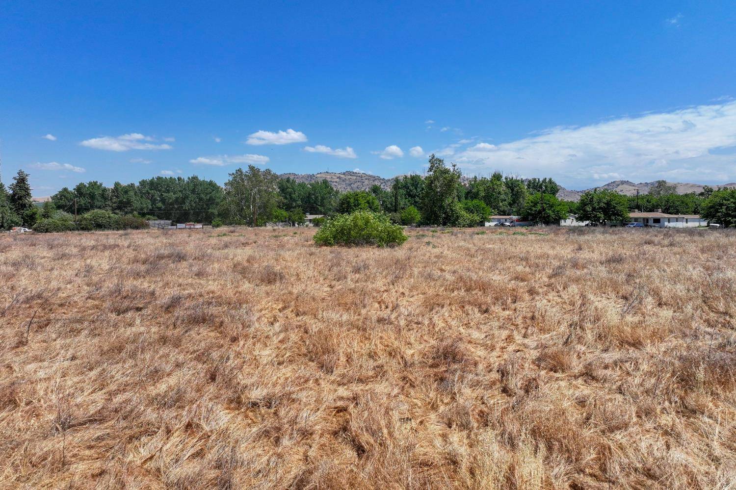 Porterville, CA 93257,0 E Poplar AVE