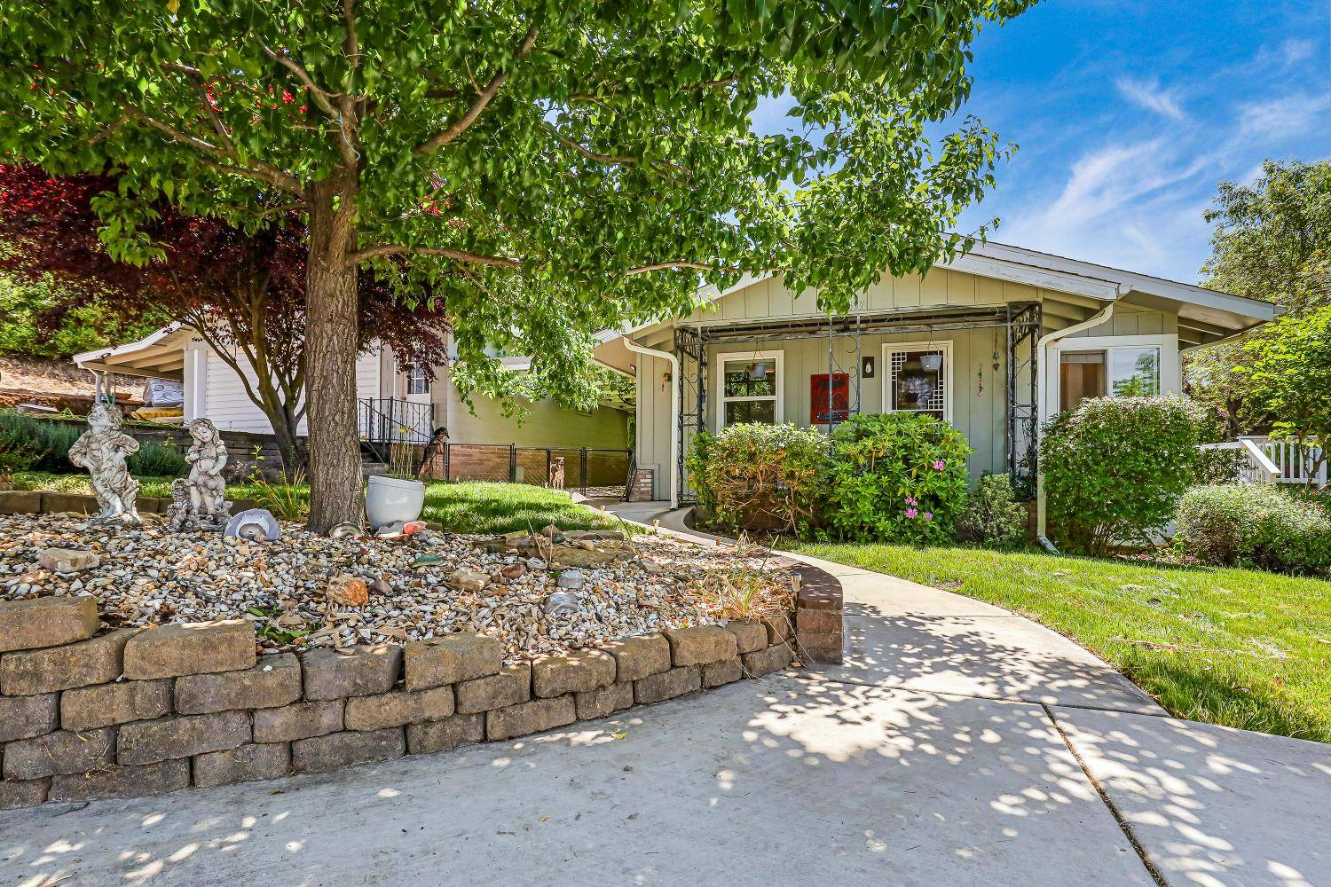 San Andreas, CA 95249,457 Russell RD