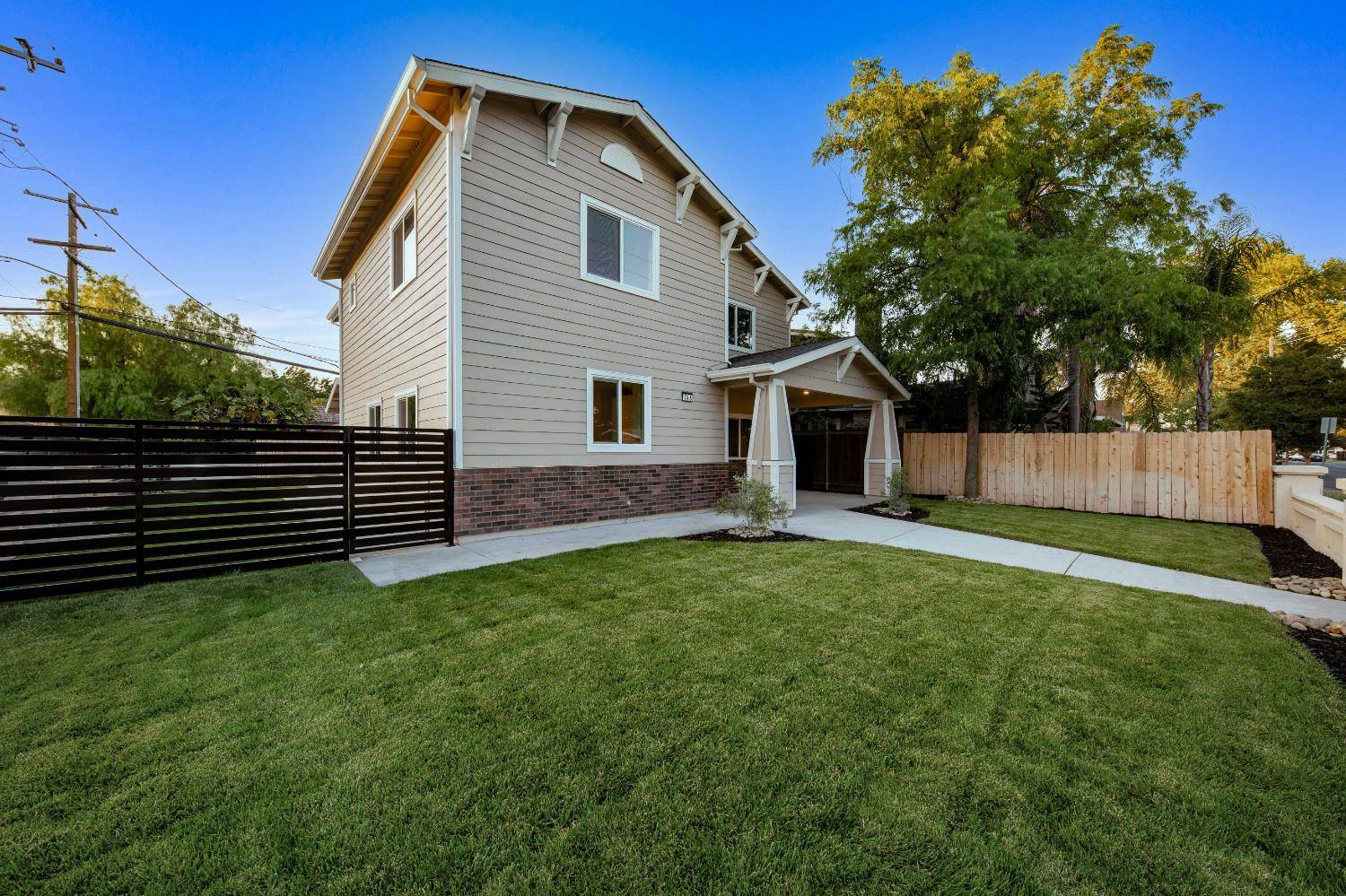 Stockton, CA 95204,745 W Harding WAY