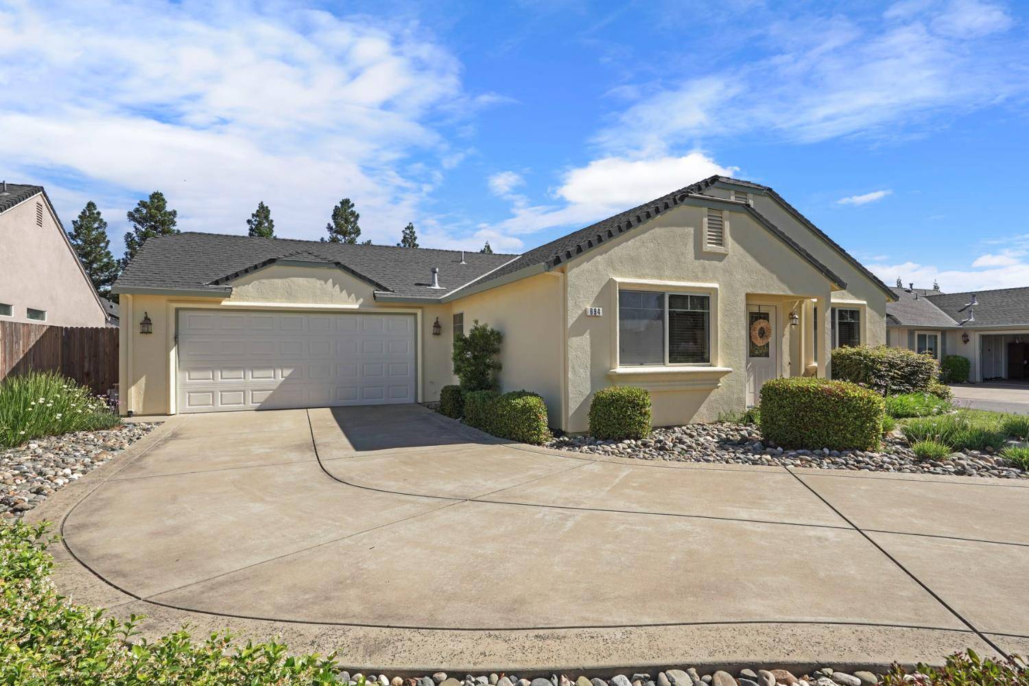 Galt, CA 95632,694 Village DR