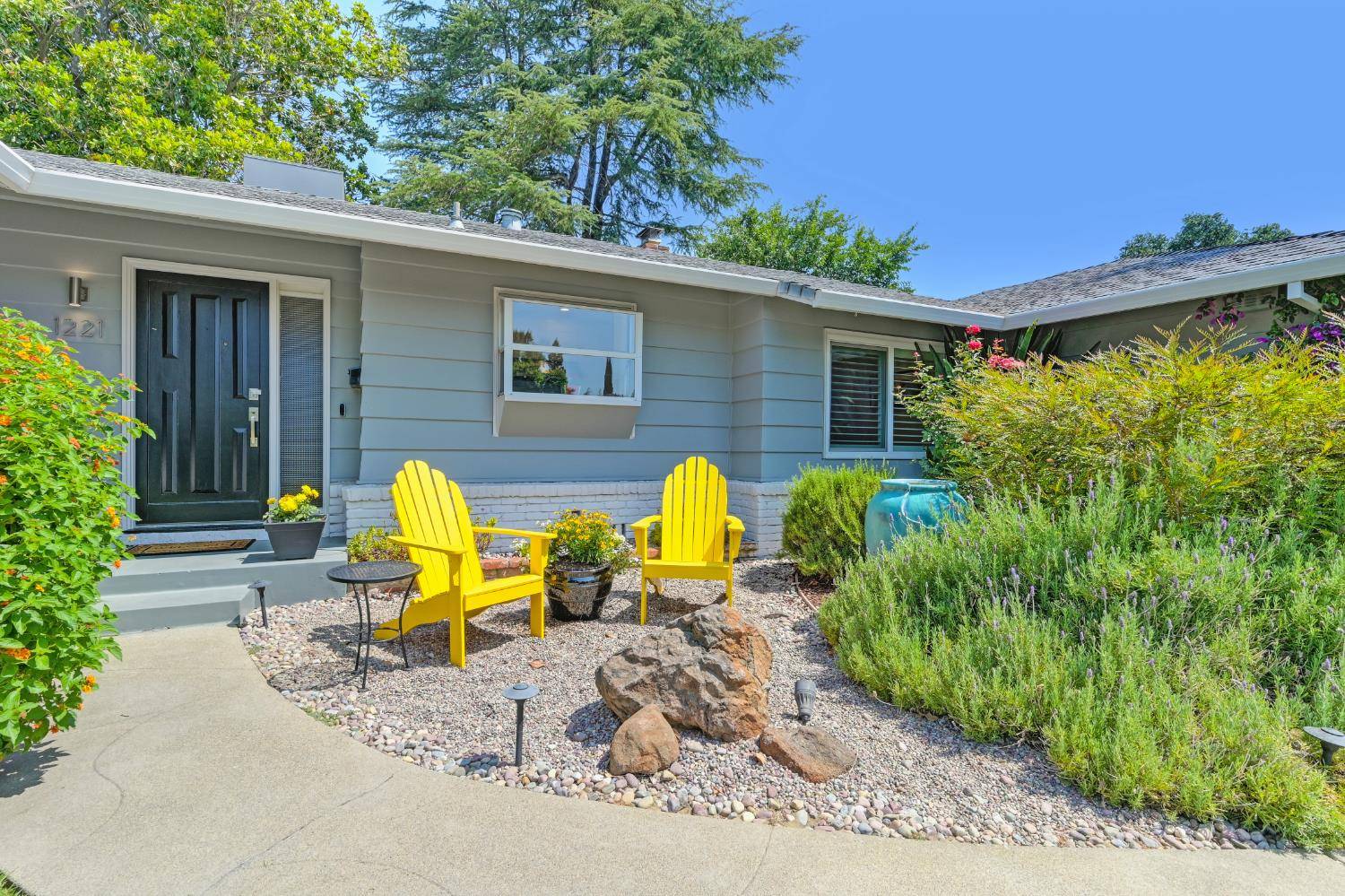 Sacramento, CA 95822,1221 35th AVE