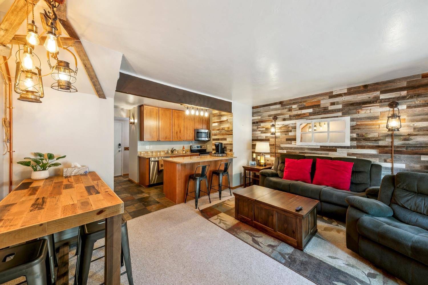 South Lake Tahoe, CA 96150,1410 Ski Run BLVD #28