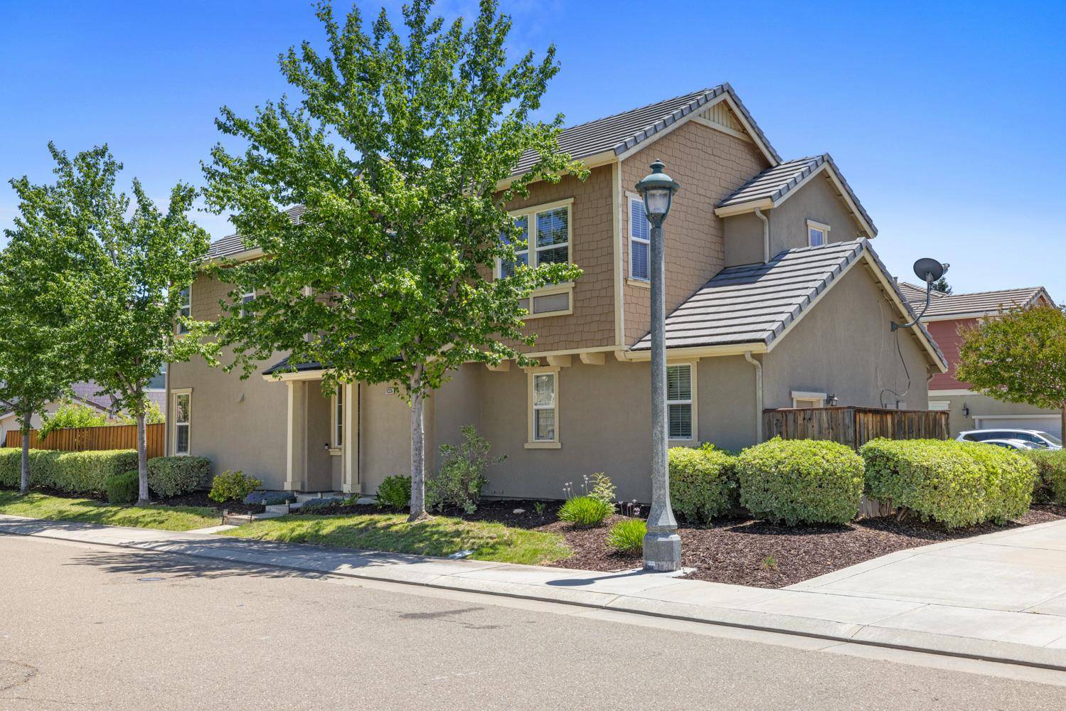 Patterson, CA 95363,9336 Vintner CIR