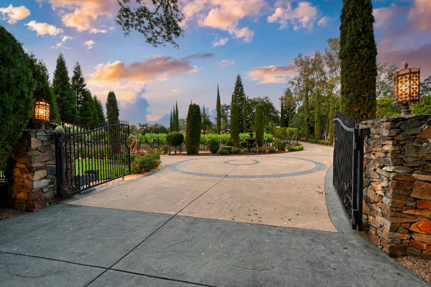 Loomis, CA 95650,9345 King RD