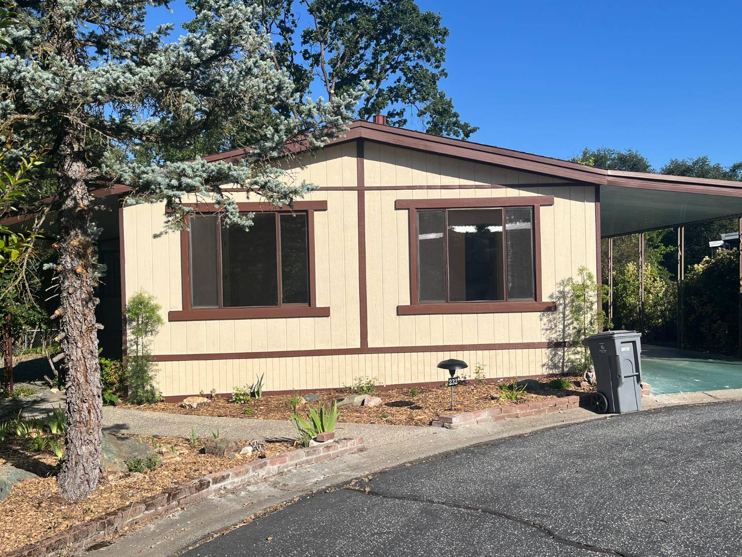 Auburn, CA 95602,3765 Grass Valley HWY #232