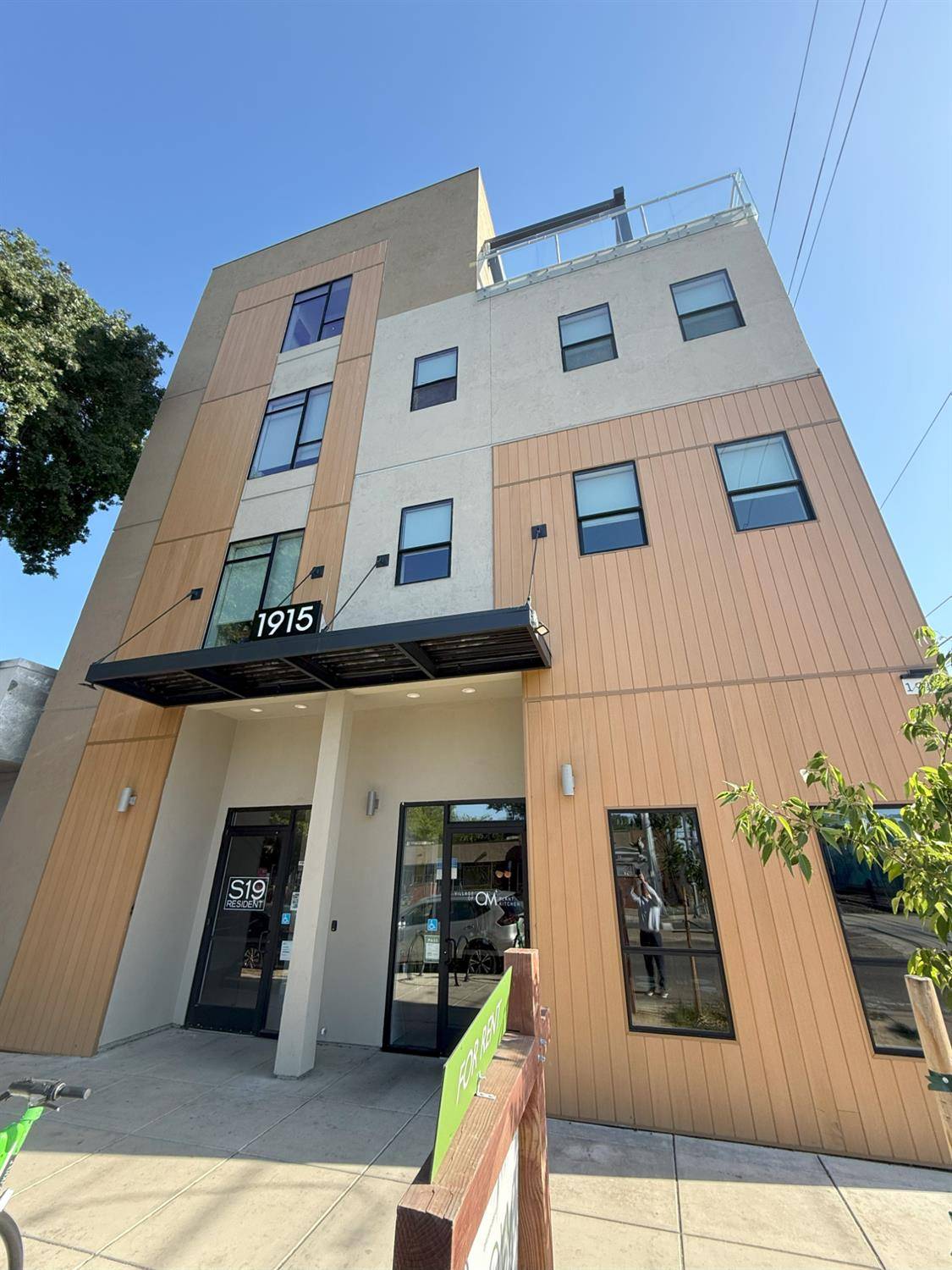 Sacramento, CA 95811,1915 E S ST