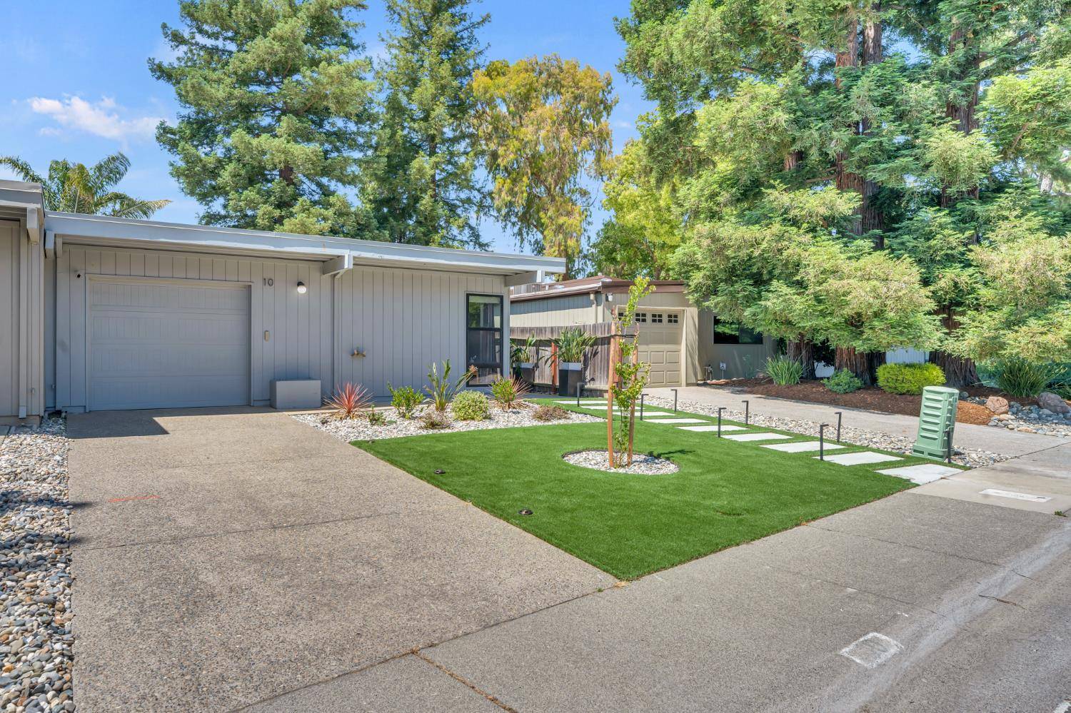 Sacramento, CA 95833,10 chief CT