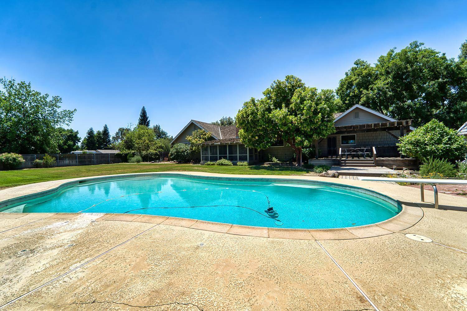 Sutter, CA 95982,2131 Walnut ST