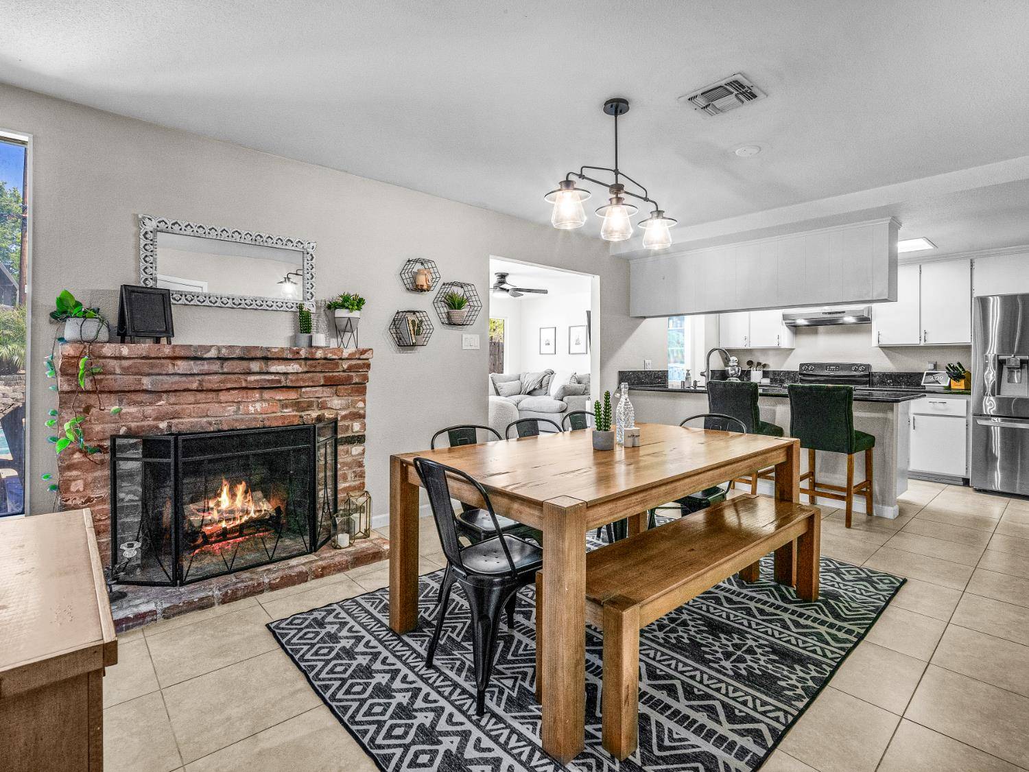 Folsom, CA 95630,123 Fargo WAY