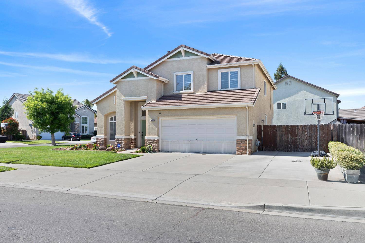 Turlock, CA 95382,1007 Moonbeam WAY