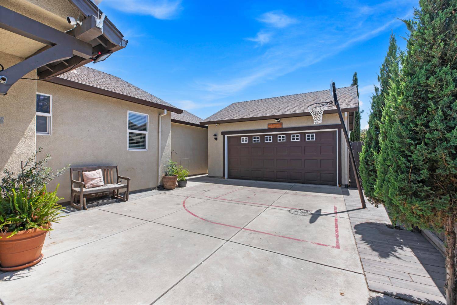 Manteca, CA 95336,1720 Nicol WAY