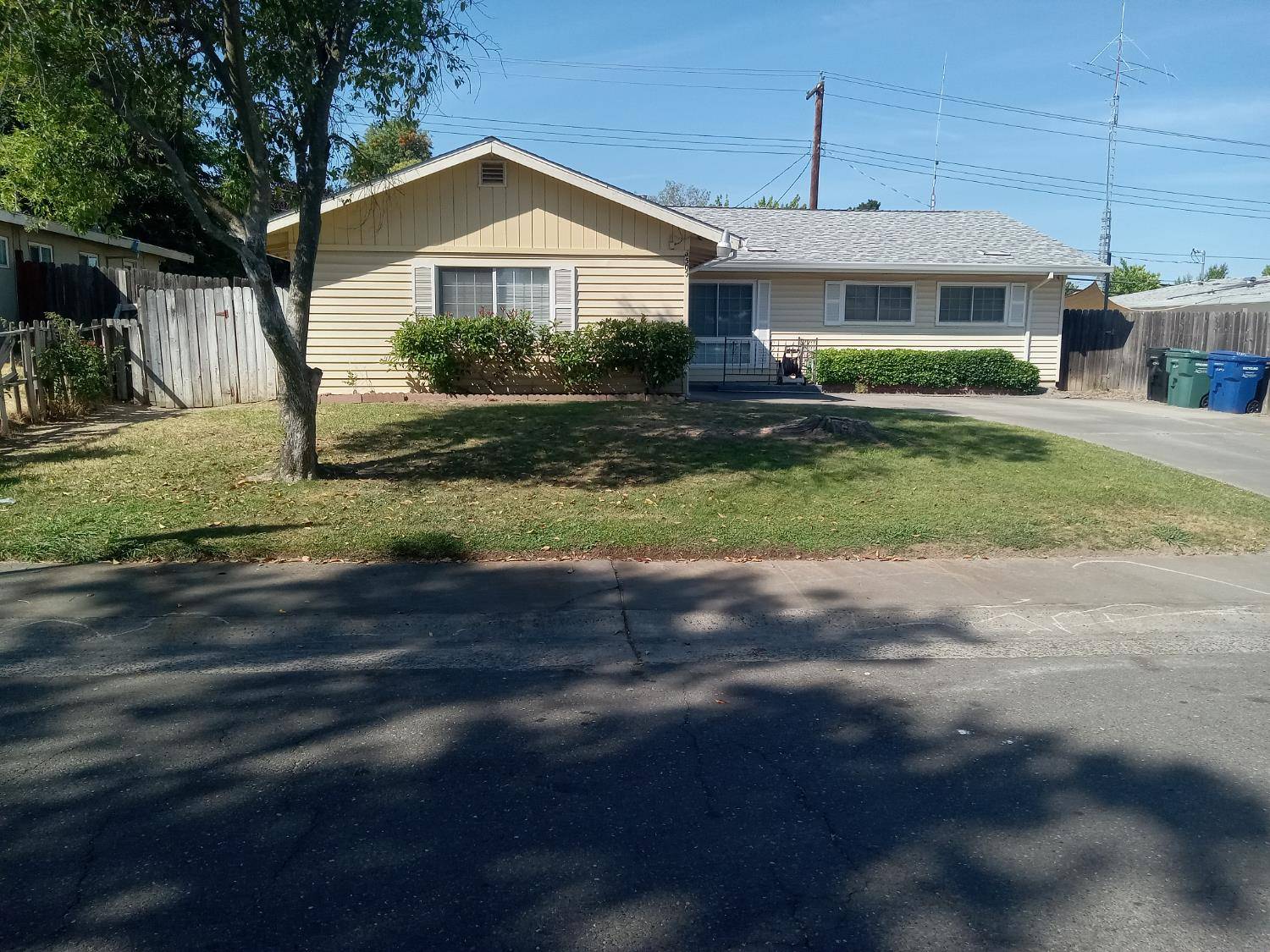North Highlands, CA 95660,6505 Stoneman DR