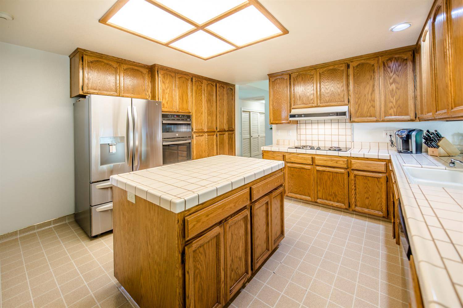Woodland, CA 95695,725 Fairview DR
