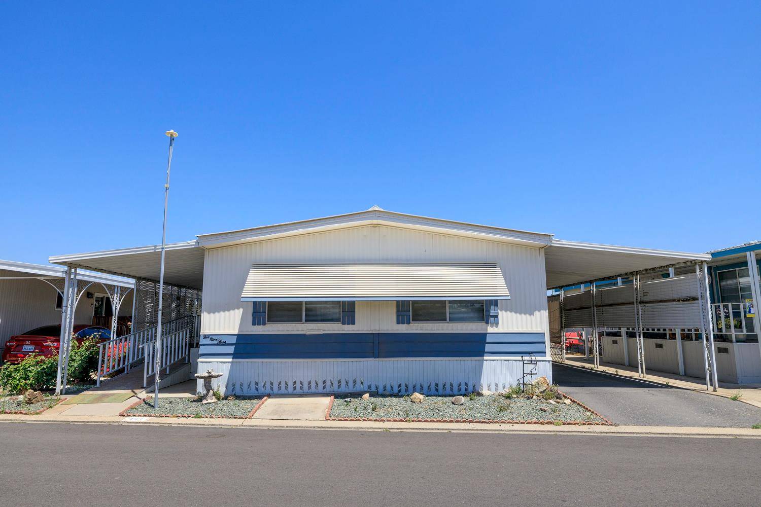 Escalon, CA 95320,2505 Jackson #193