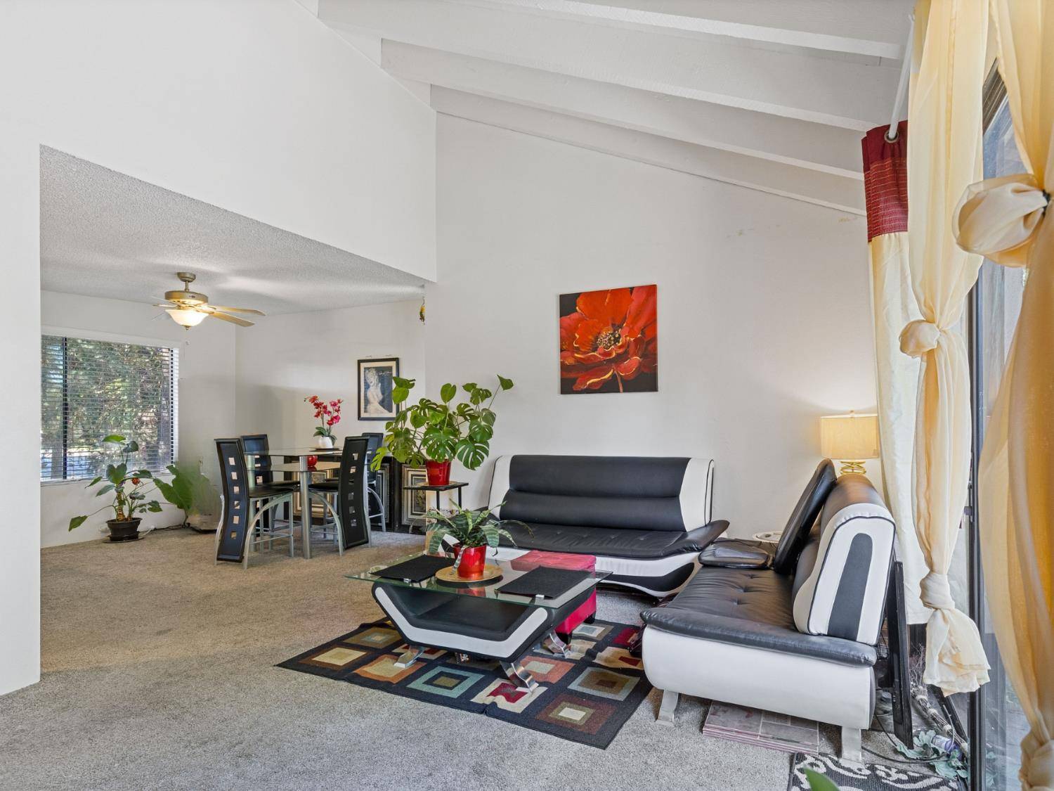 Sacramento, CA 95825,2200 Woodside LN #4