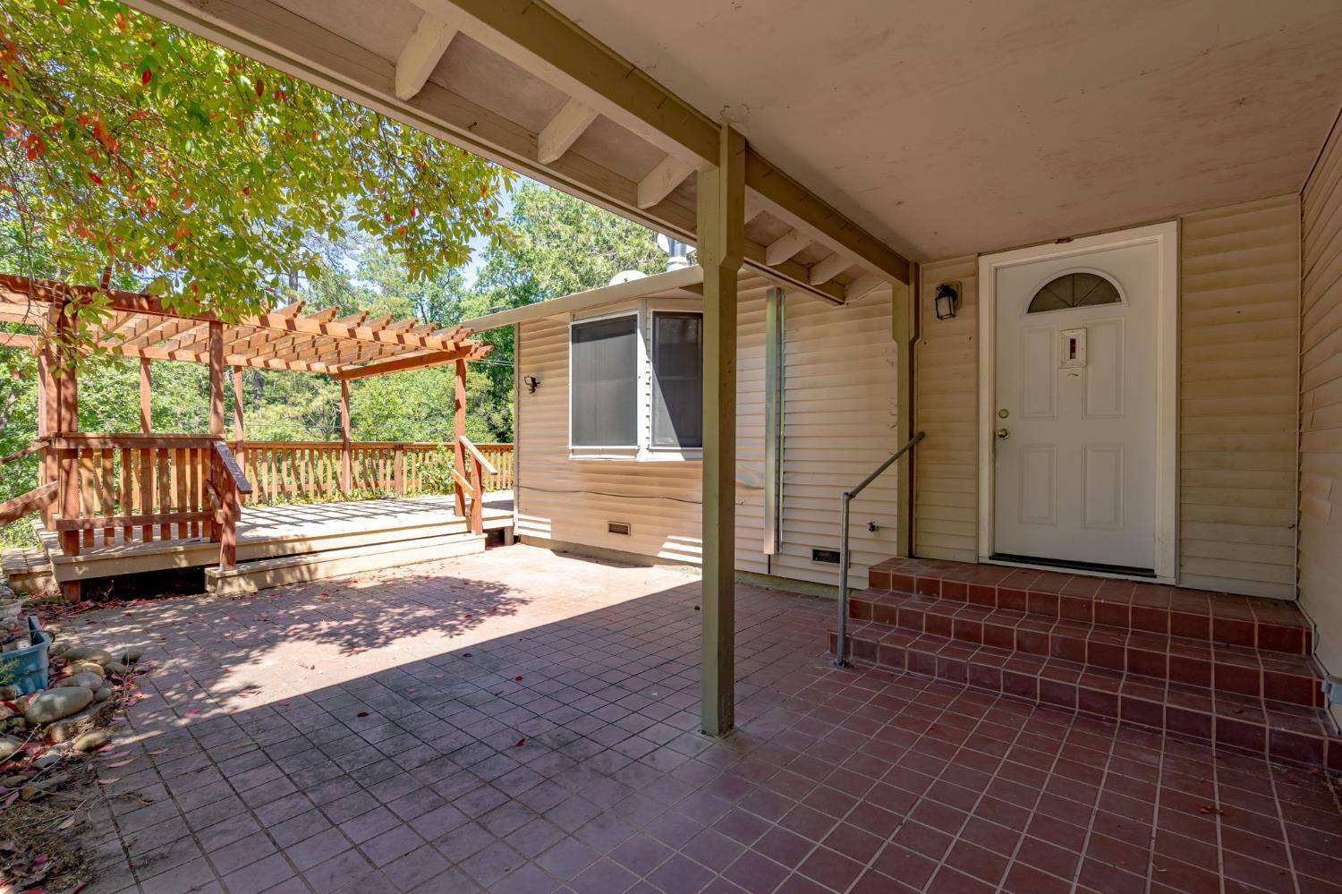 Somerset, CA 95684,1011 Mount Aukum CT