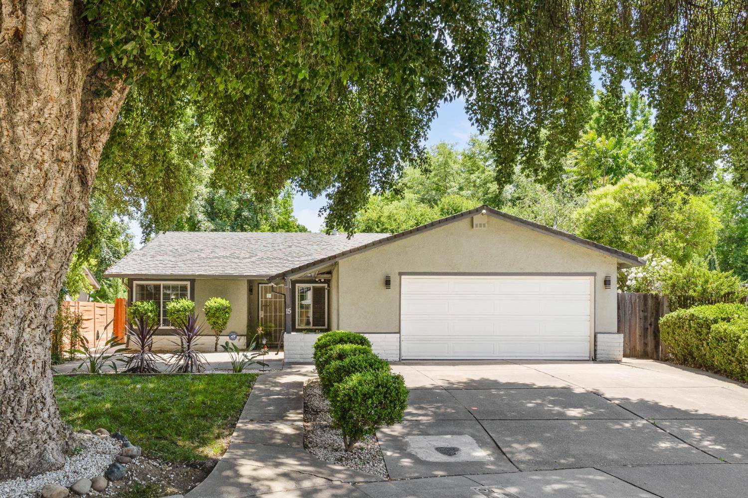 Sacramento, CA 95833,15 La Sara CT