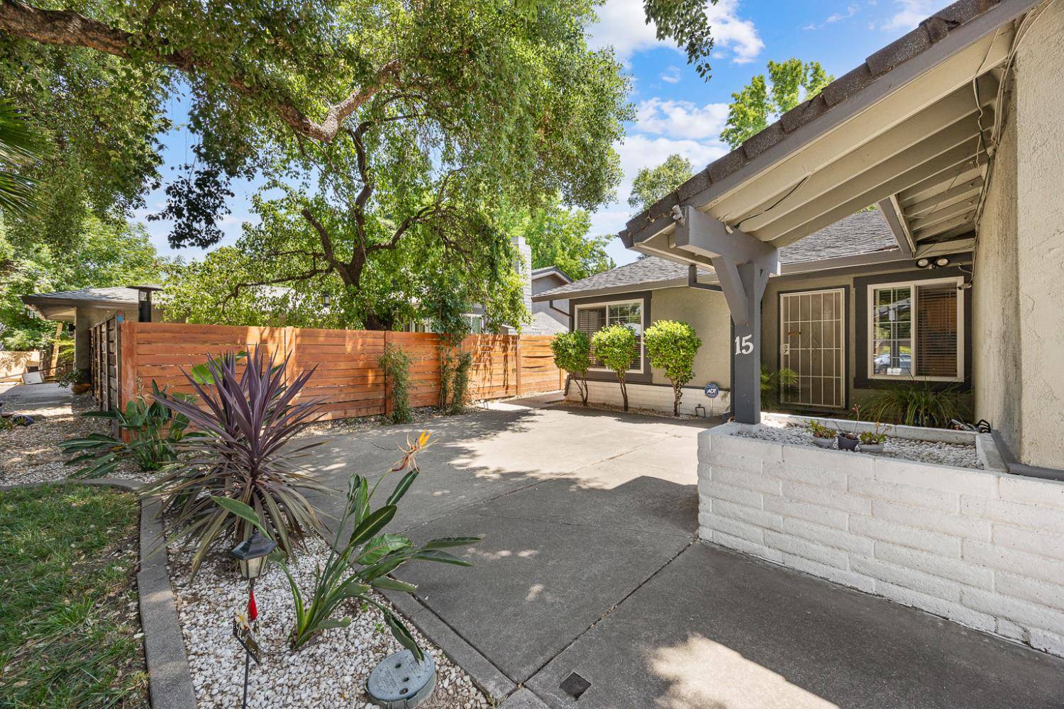 Sacramento, CA 95833,15 La Sara CT