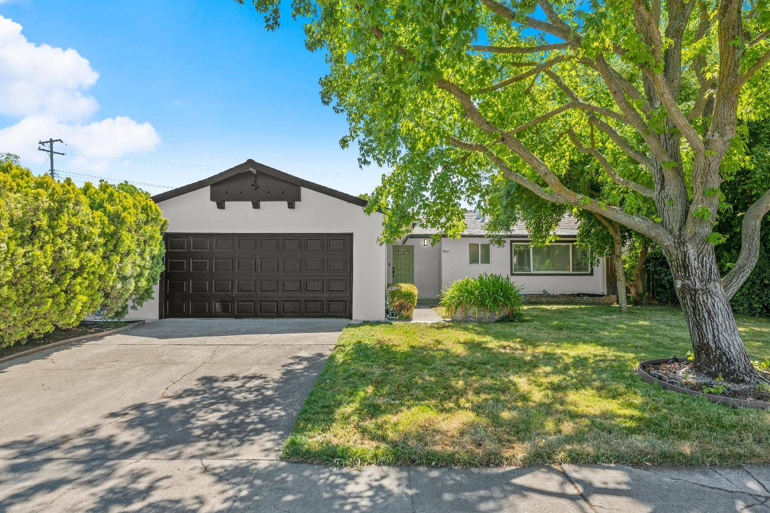 Sacramento, CA 95822,7409 Muirfield WAY