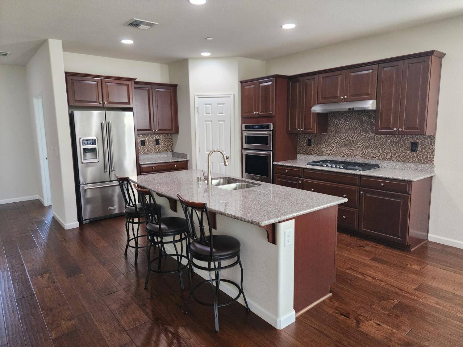 Manteca, CA 95336,1584 Remington Oaks ST