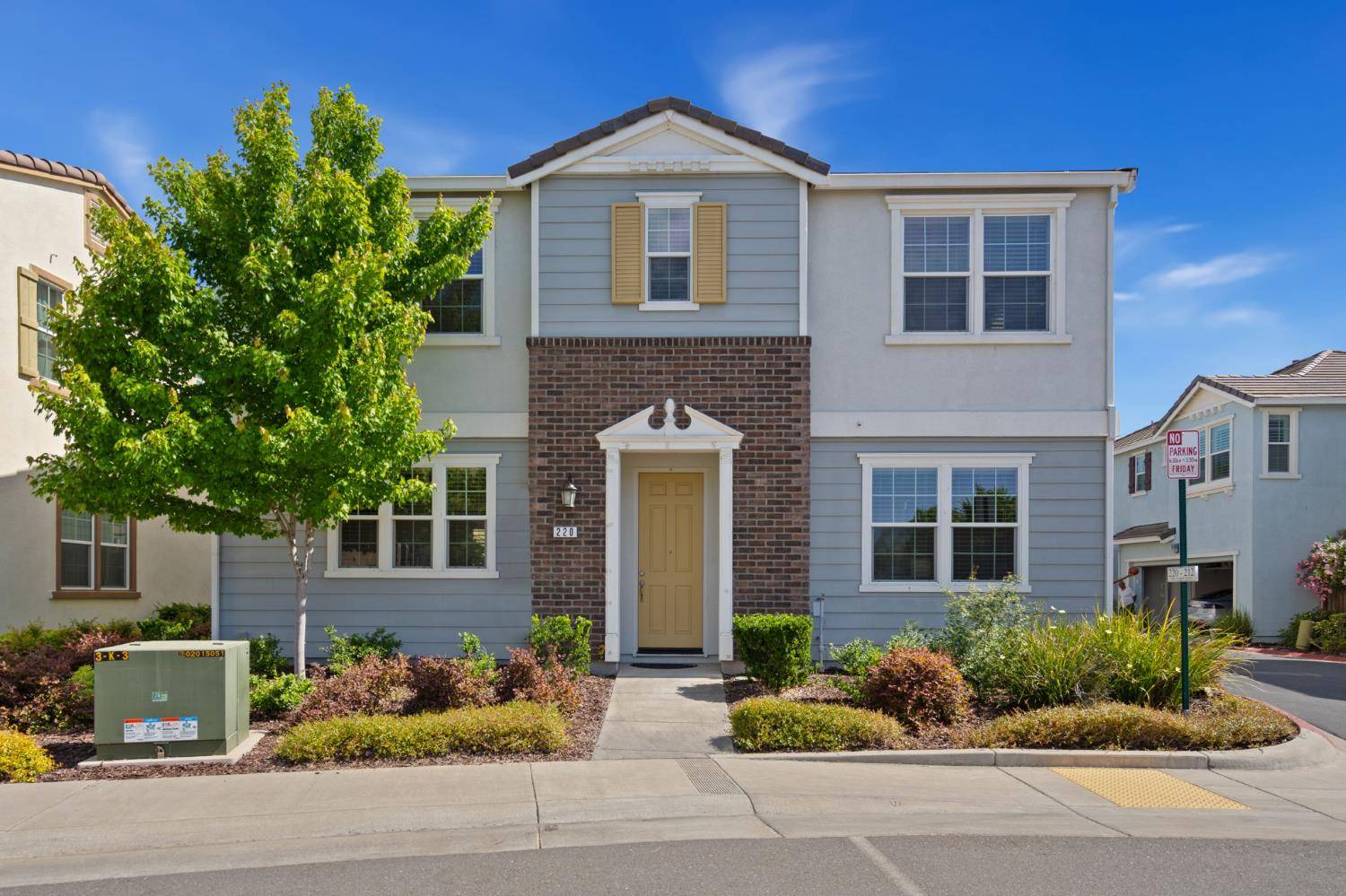 Folsom, CA 95630,220 Colner CIR