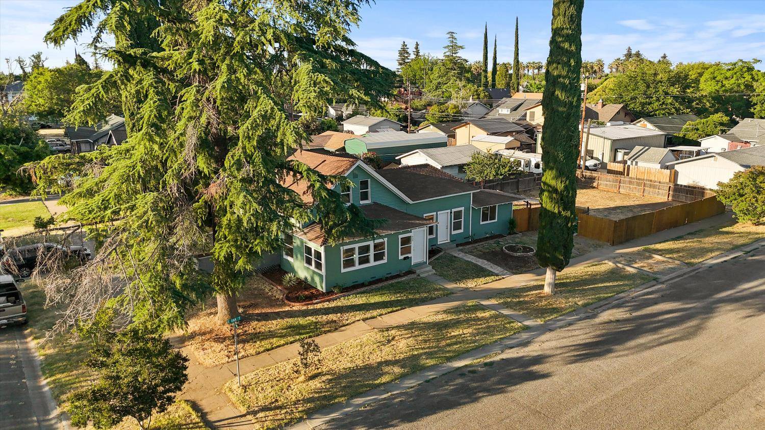 Willows, CA 95988,415 E Oak ST