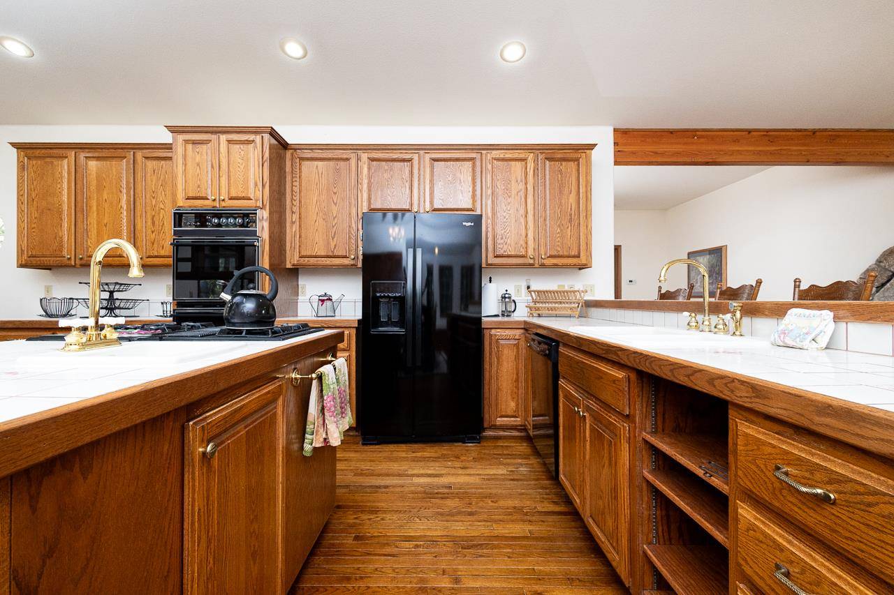 South Lake Tahoe, CA 96150,2260 Deveron WAY