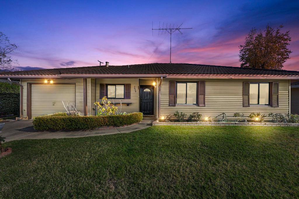 North Highlands, CA 95660,7028 Watt AVE