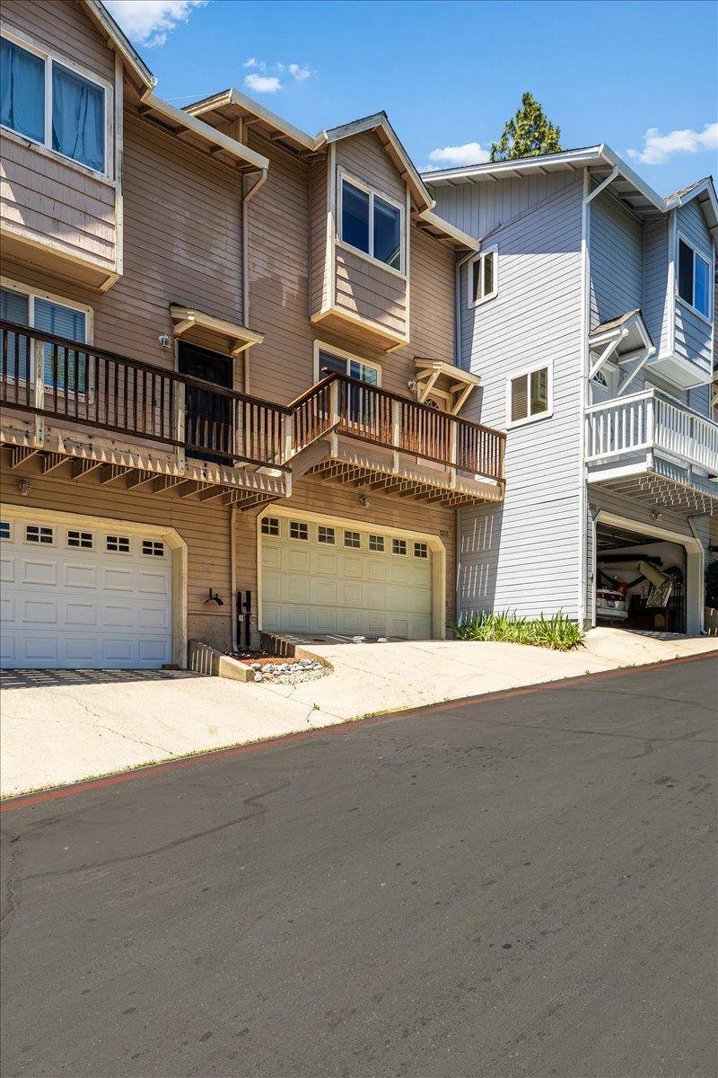 Colfax, CA 95713,1366 Oak Ridge DR